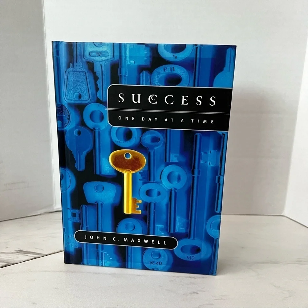 Success One Day At A Time By John C. Maxwell hard Cover Book